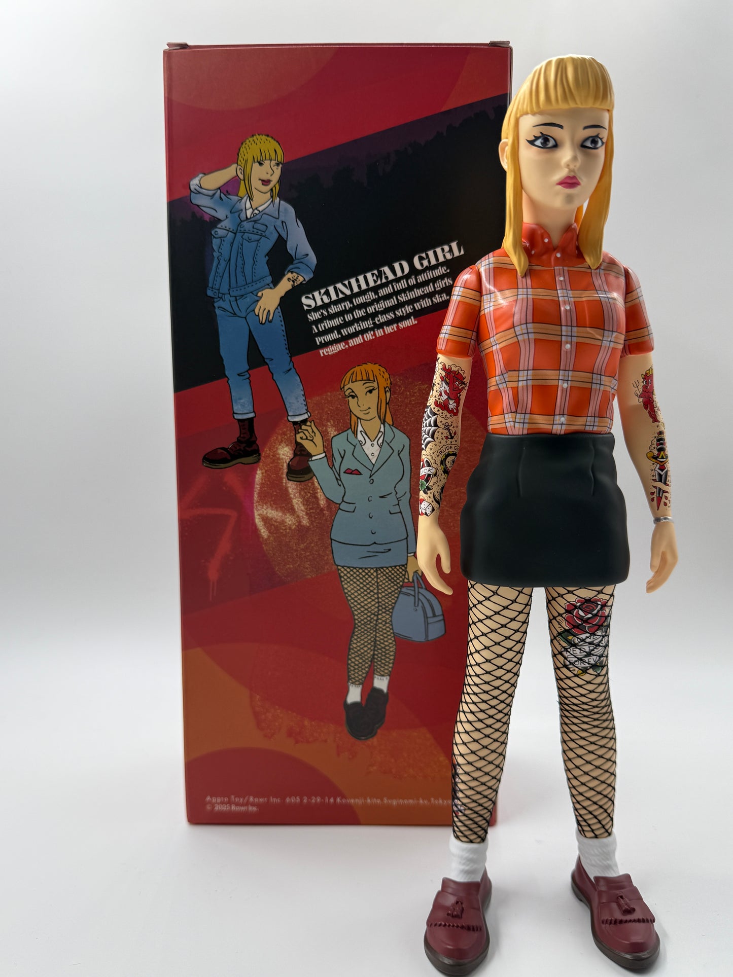 VINYL TOY Skinhead Girl