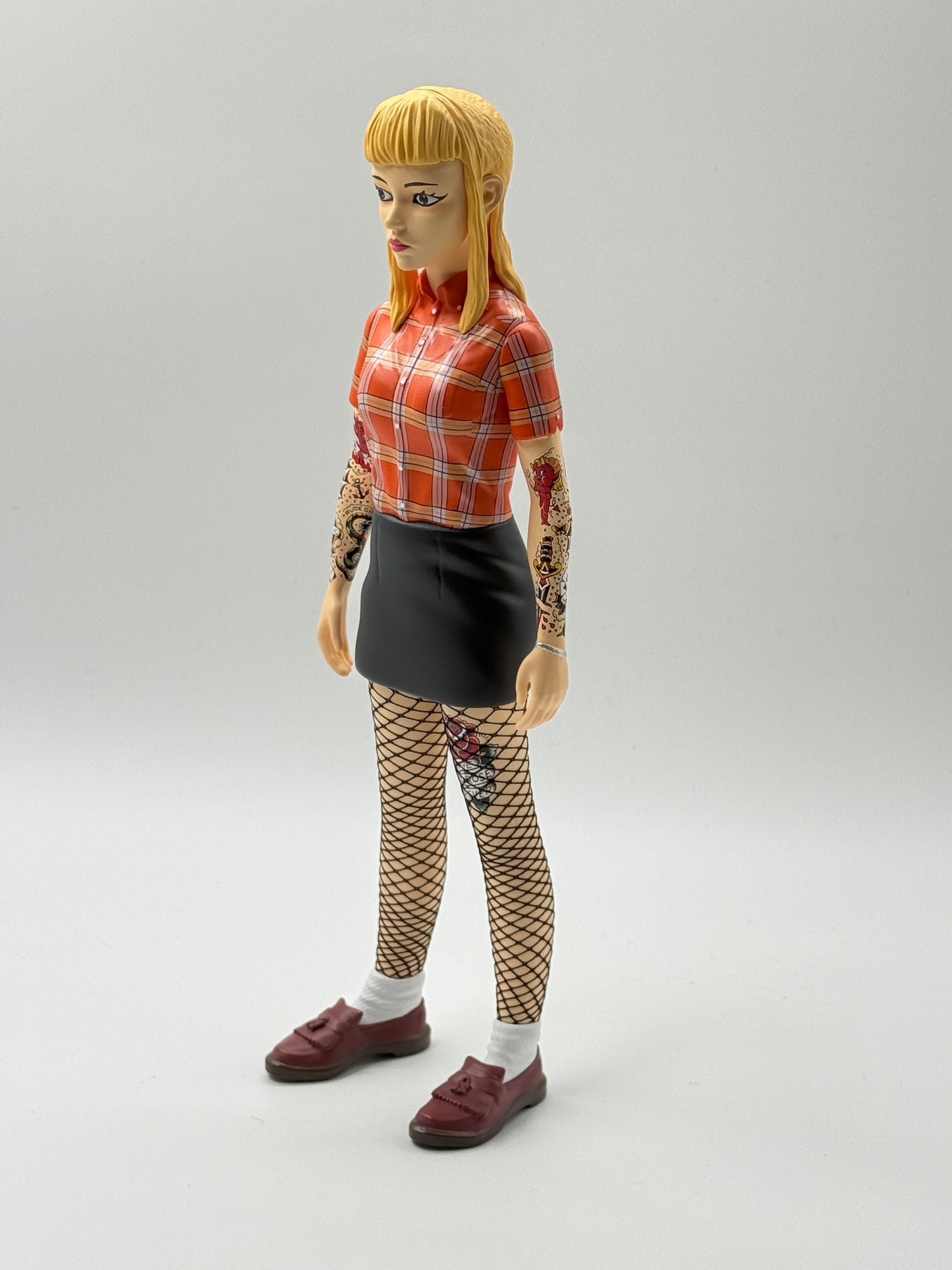 VINYL TOY Skinhead Girl
