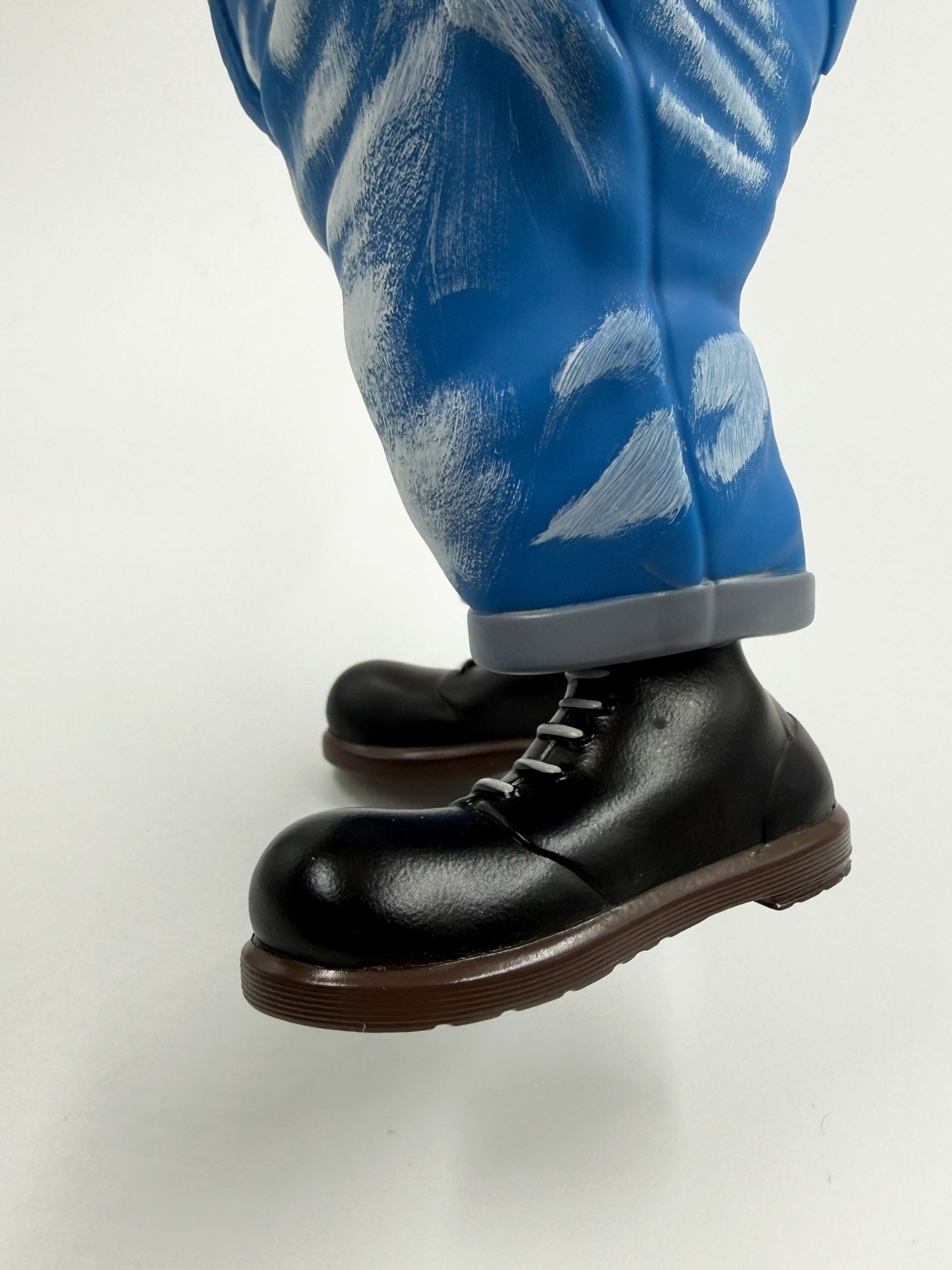 VINYL TOY  Tough Skinhead